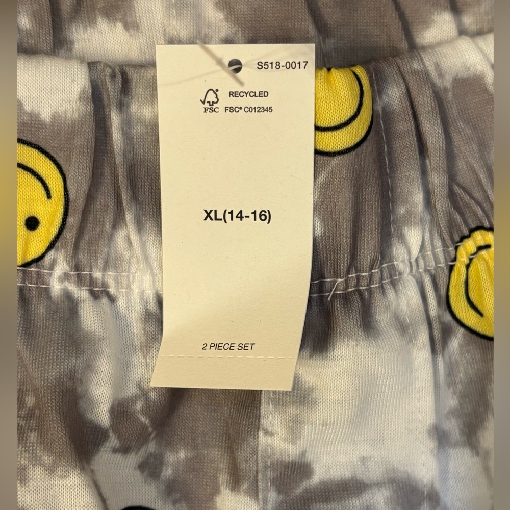 🆕 Old Navy Boys Smiley Yellow 2-Piece PJ Set Size XL(14-16) - Picture 4 of 8